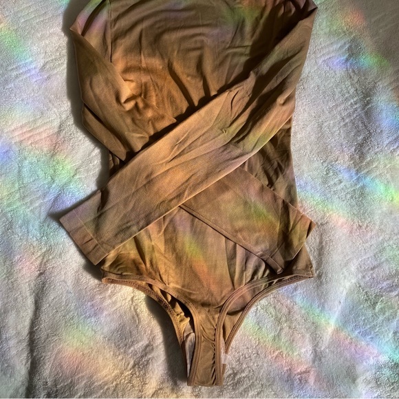 House of CB. Rosella Tan Bodysuit. Size XS/S - Picture 4 of 5